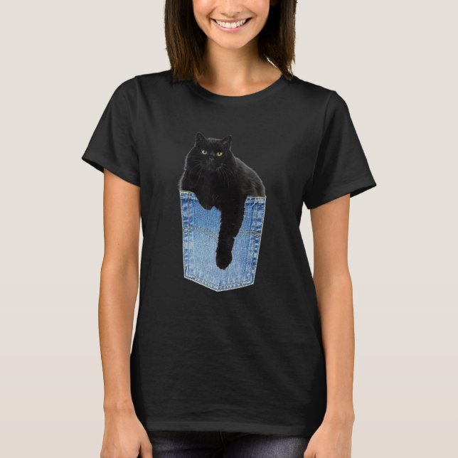 Chillin Black Cat in Denim Jean Pocket Pet T-Shirt (Vorderseite)