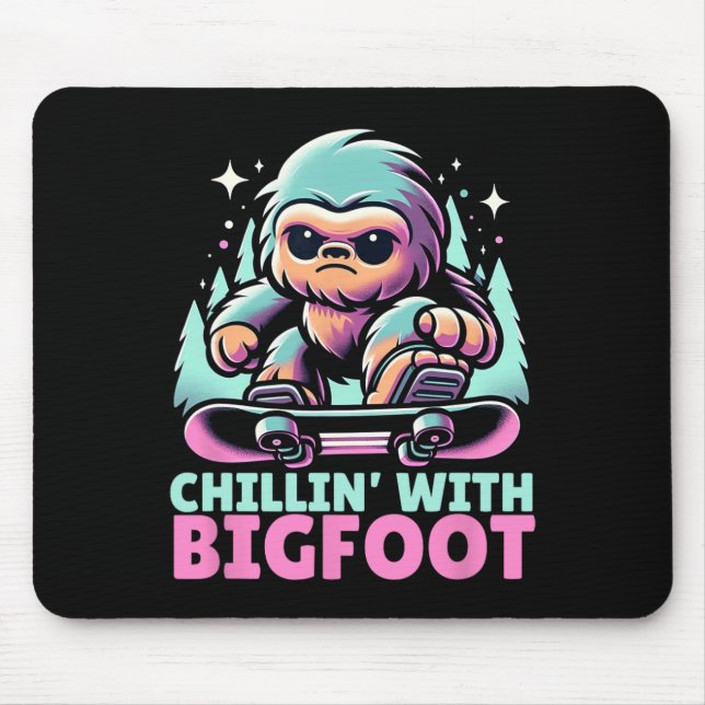 Chillin" mit Bigfoot Alpiner Wintersportort Snowbo Mousepad (Vorne)