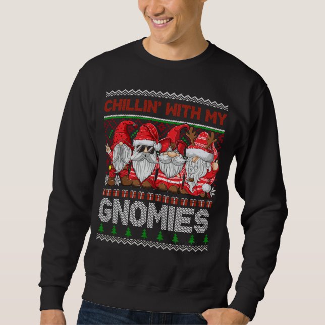 Chillin mit meinen Gnomen hässlich Rote Weihnachte Sweatshirt (Vorderseite)