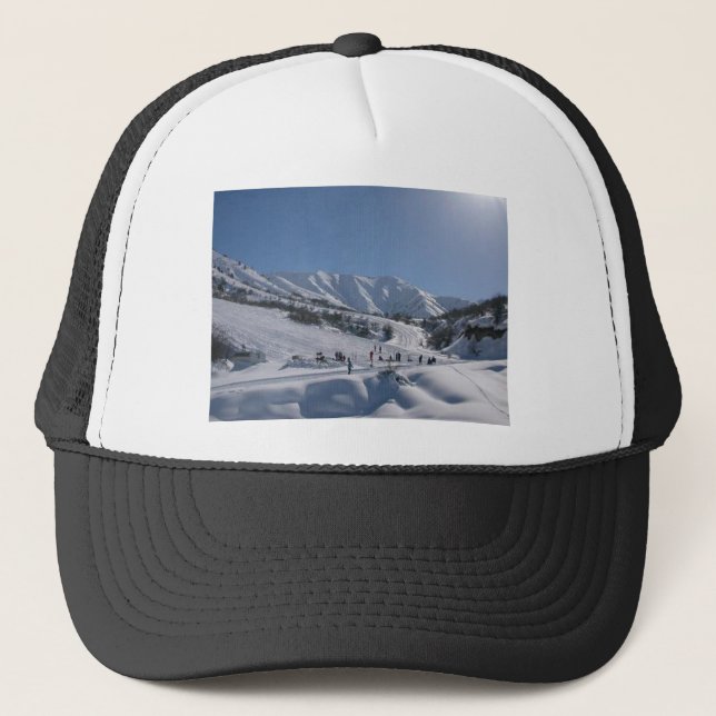 Chimgan Ski-Steigung Truckerkappe (Vorderseite)