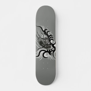 China Dragon im Tattoostil Skateboard
