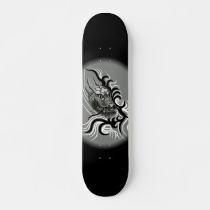 China Dragon im Tattoostil Skateboard