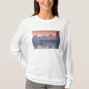 China, Li River. Single Kormoran Fischer. T-Shirt