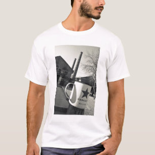 China, Peking, Bezirk Chaoyang. Dashanzi 798 2 T-Shirt