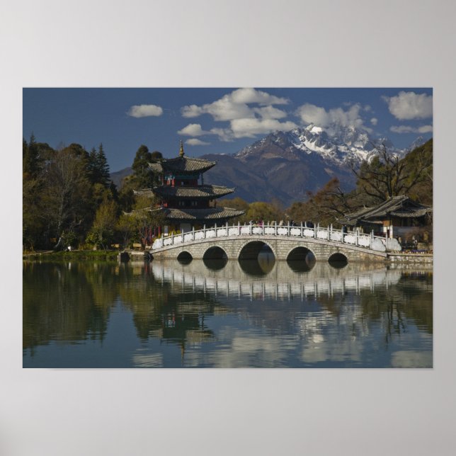 CHINA, Provinz Yunnan, Lijiang. Lijiang Old Poster (Vorne)