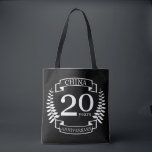 China Traditional wedding anniversary 20 years<br><div class="desc">Ein Design zum Feiern von 20 Jahren Ehe. Dieses Design hat ein weißes (China-) Lorbeerdesign auf einem schwarzen Hintergrund. China ist das traditionelle Geschenk für diesen Anlass. Der Text lautet China 20 Jahre Jubiläum. Ein romantisches Design zum Feiern Ihres 20. Heiratsjahres. Wenn Sie Hilfe bei der Anpassung dieses Designs möchten,...</div>