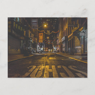 Chinatown Alleyway in New York at Night Postkarte