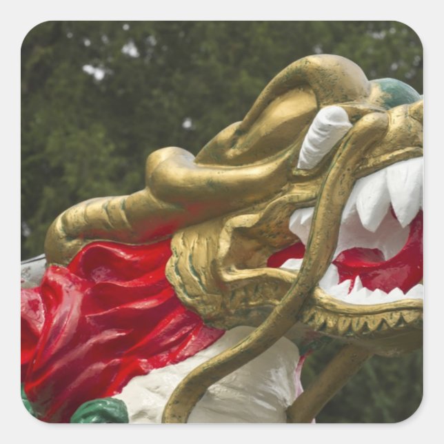 Chinesische Drachenbootfigur, Stanley Park Quadratischer Aufkleber (Vorderseite)