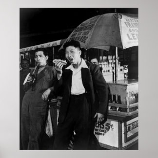 Chinesische Seeleute essen Junk Food, 1942 Poster