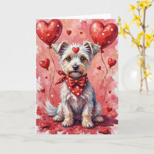 Chinesischer Crested Valentine-Hund sitzt mit Herz Karte