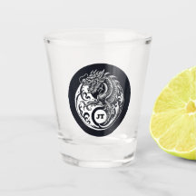 Chinesischer Drache in Schwarz-Weiß personalisiert