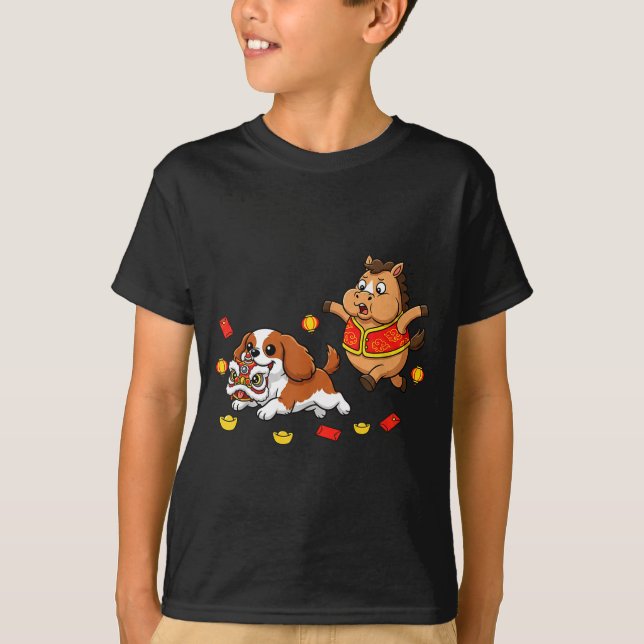 Chinesischer Pferd Cavalier King Charles Spaniel G T-Shirt (Vorderseite)
