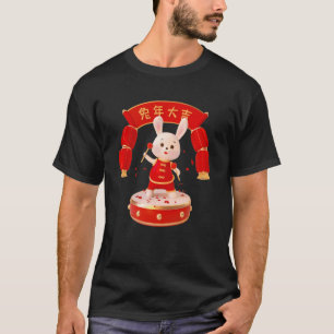 Chinesischer Stil Bunny Playing Drums & Chinese La T-Shirt