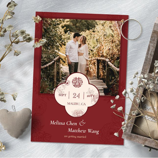 Chinesisches Hochzeitsfest-Foto der Roten Flora Sa Save The Date (Red Floral Chinese Wedding Photo Save the Date)