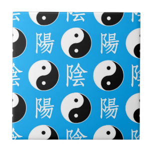 Chinesisches Yinyang-Muster mit blauem Hintergrund Fliese