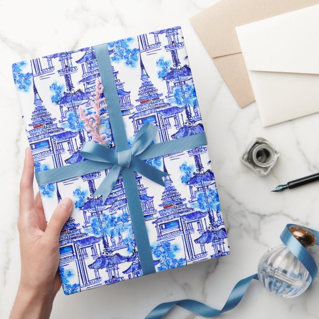 Chinoiserie Blue Pagodas Geschenkpapier (Schenken)