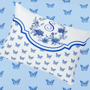 Chinoiserie Blue White Butterfly Rose Monogram Dekokissen