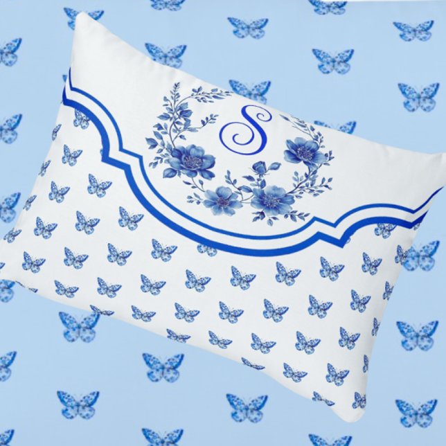 Chinoiserie Blue White Butterfly Rose Monogram Dekokissen (Monogram for someone special!)
