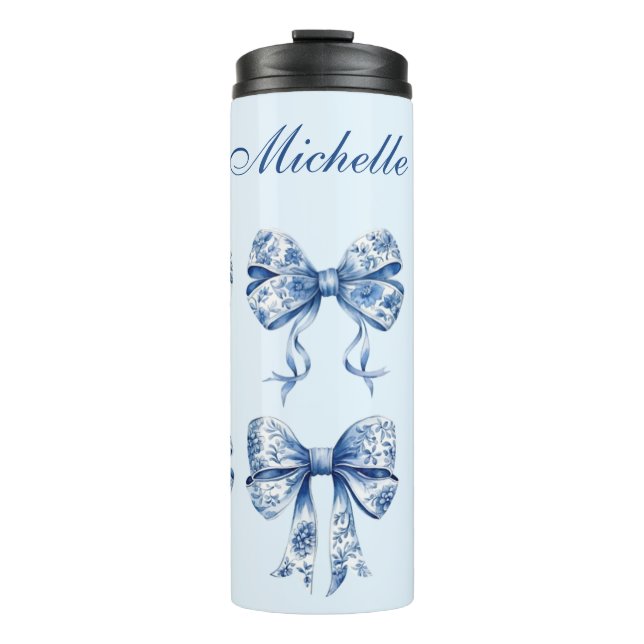 Chinoiserie Bow Coquette Thermosbecher (Vorderseite)