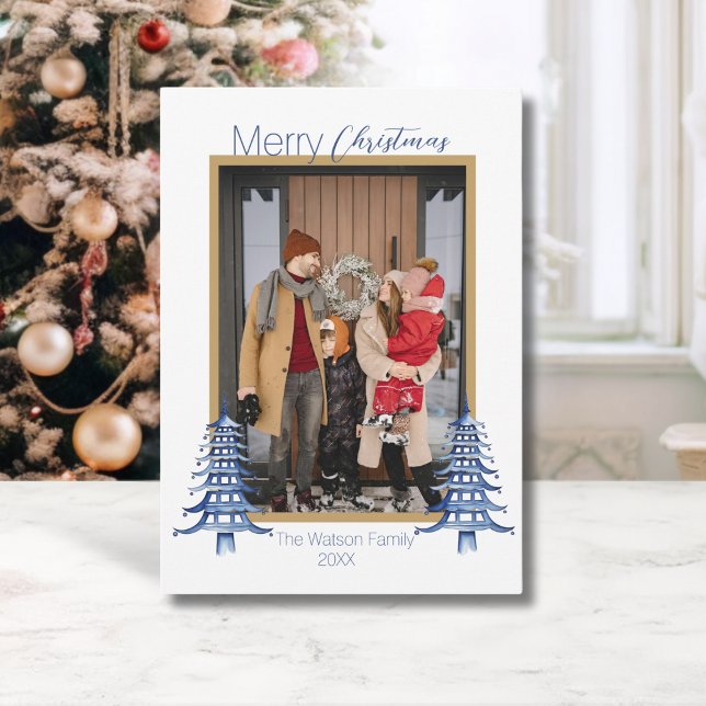 Chinoiserie Christmas Dusty Blue Pagoda 1 Foto Feiertagskarte (Chinoiserie Christmas Dusty Blue Pagoda 1-Photo Holiday Card)