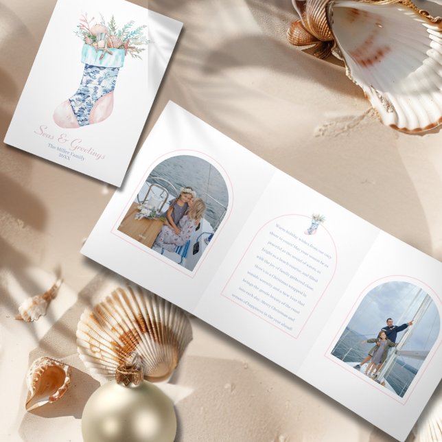 Chinoiserie Seashell Weihnachtsfest Strumpf 2 Foto Dreifach Gefaltete Urlaubskarte (Chinoiserie Seashell Christmas Stocking 2-Photo Tri-Fold Holiday Card-cover and inside)