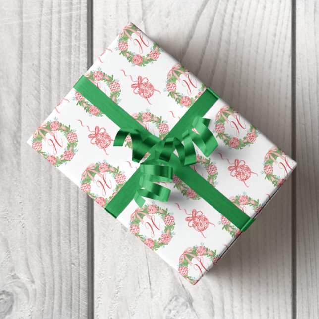 Chinoiserie Wreath Christmas Monogram Geschenkpapier (Chinoiserie Red Ornament Christmas Wreaths Wrapping Paper)