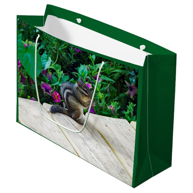 Chipmunk 224 Große Geschenktasche Geschenktüte (Vorderseite Schrägansicht)
