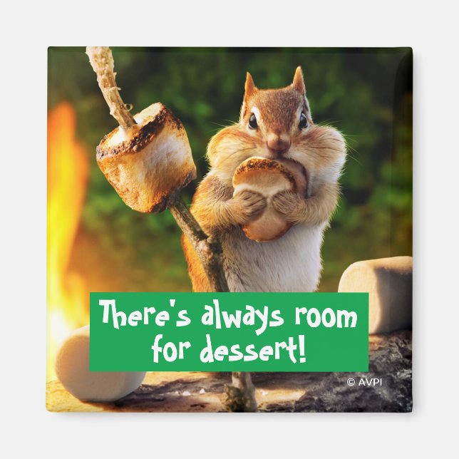 Chipmunk Eating Marshmallow Magnet (Vorne)
