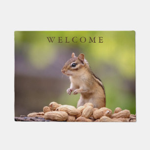 Chipmunk mit Erdnüssen Fußmatte