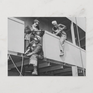 Chipping Slag Off a Ship Postkarte