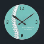 Chiropractic Chiropractor Spine Therapist Teal Runde Wanduhr<br><div class="desc">Chiropractic Chiropractor Spine Therapist Chiro Teal Clocks.</div>