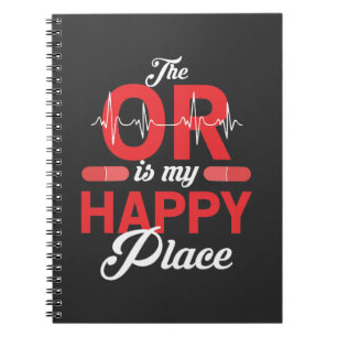 Chirurgische Techniker geben Medizinchirurgen Tech Notizblock