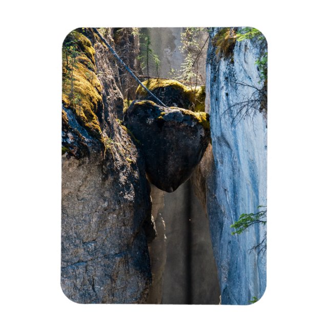 Chockstones im Maligne Canyon - Alberta, Kanada Magnet (Vertikal)