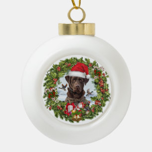 Chocolate-Labrador Retriever, Weihnachtskranz Keramik Kugel-Ornament