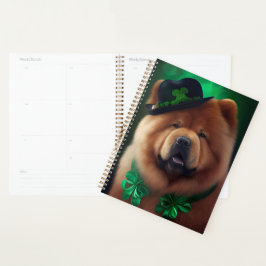 Chow Chow Hund in St. Patrick's Day Dress Planer
