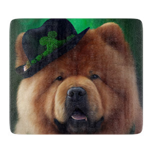 Chow Chow Hund in St. Patrick's Day Dress Schneidebrett