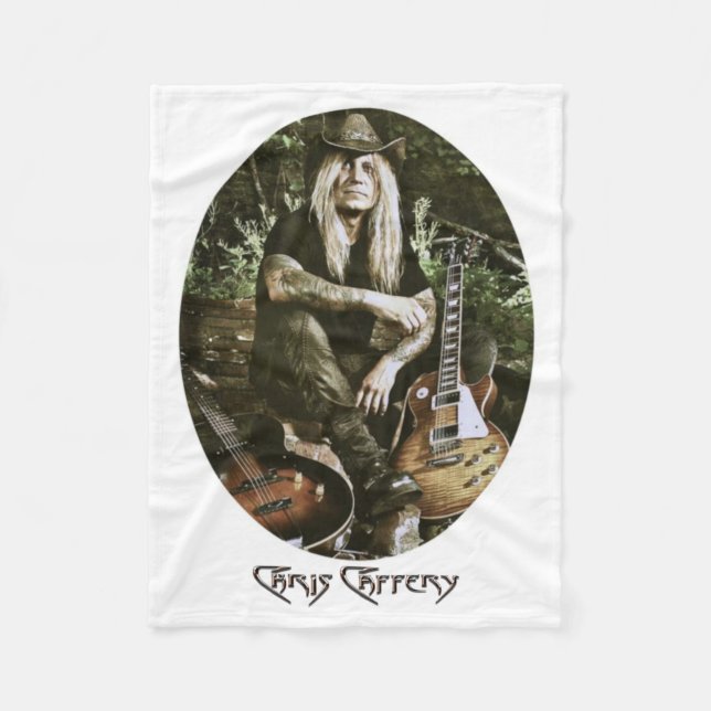 Chris Caffery Sitting mit Gitarren (oval) Fleecedecke (Vorderseite)