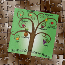 Christliche Frucht des Geistes auf einem Baum