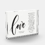 Christliche Liebe ist das Hochzeitdatum von Patien Fotoblock<br><div class="desc">Personalisieren Sie dieses moderne und elegante "Liebe" Script mit der berühmten Hochzeitsbibel Passage aus Korinthen 13 Liebe ist Patient,  Liebe ist freundlich.. Geben Sie den Neuvermählten einen unvergesslichen,  nachdenklichen Sake mit diesem benutzerdefinierten Foto-Block.</div>