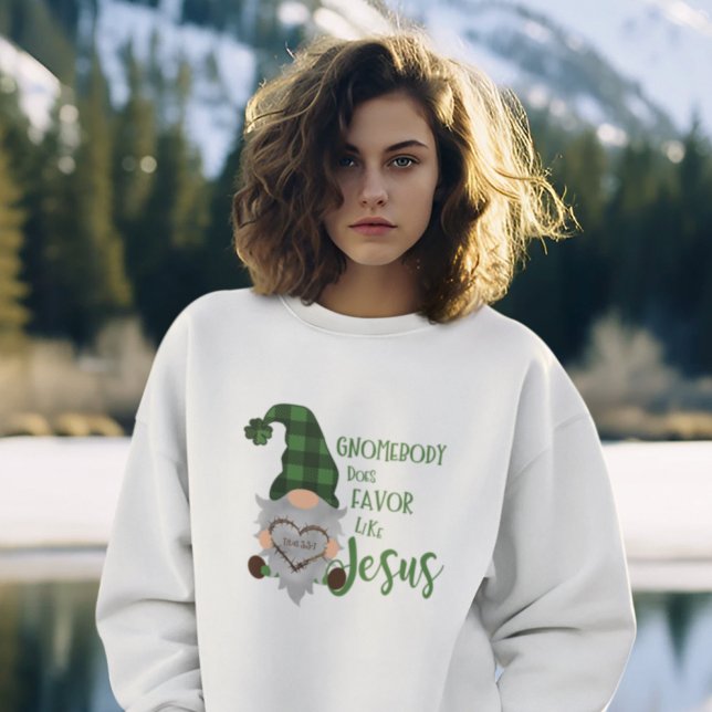 Christliche St. Patrick's Gnome Niedlich Frauenwei Sweatshirt (Von Creator hochgeladen)