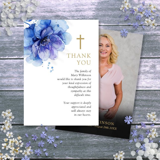 Christliches Beerdigungs-Foto der Blauen Flora Dankeskarte (Blue Floral Christian Memorial Funeral Photo Thank You Card)