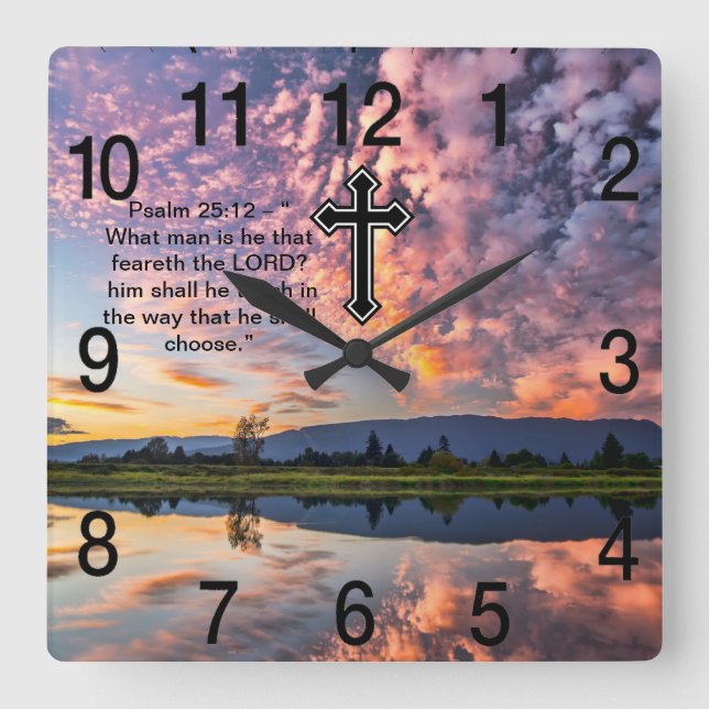 Christliches Glaubenskreuz mit Psalm 25:12 Quadratische Wanduhr (Vorderseite)