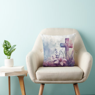 Christliches Kreuz. Flieder. Kissen