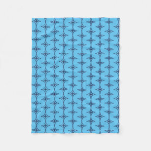 Christliches Kreuz mit blauem Ornament Fleecedecke