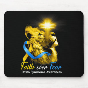 Christliches Löwenkreuzgedanken über Angst-nunter- Mousepad