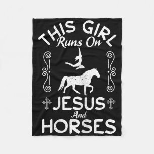 Christliches Pferd, das dieses Mädchen auf Jesus r Fleecedecke