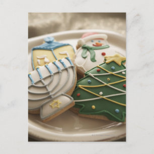 Christmas and Hanukkah cookies on plate, Feiertagspostkarte
