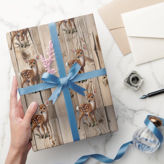 Christmas Baby Fawn Rustic Wood Geschenkpapier (Schenken)