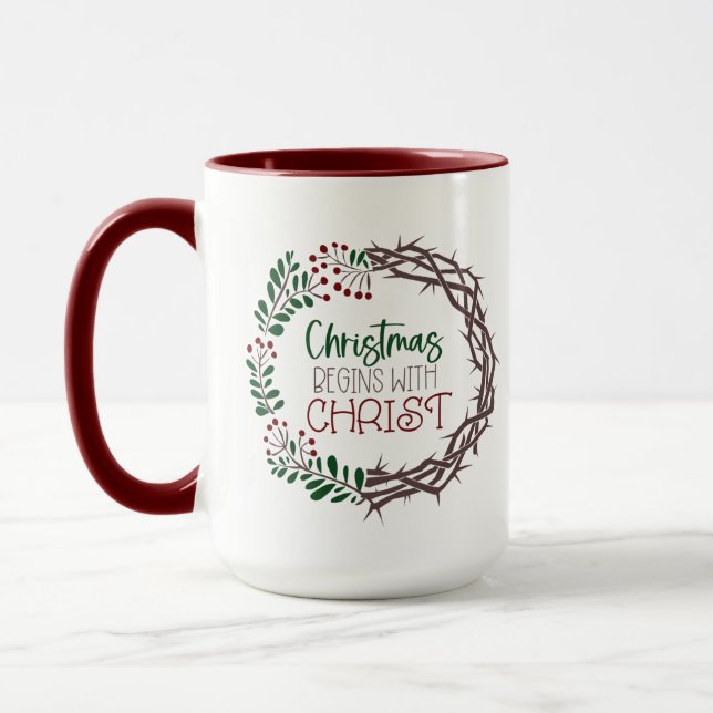 CHRISTMAS BEGINNT MIT CHRISTISCHER Schrift Wreath  Tasse (Links)