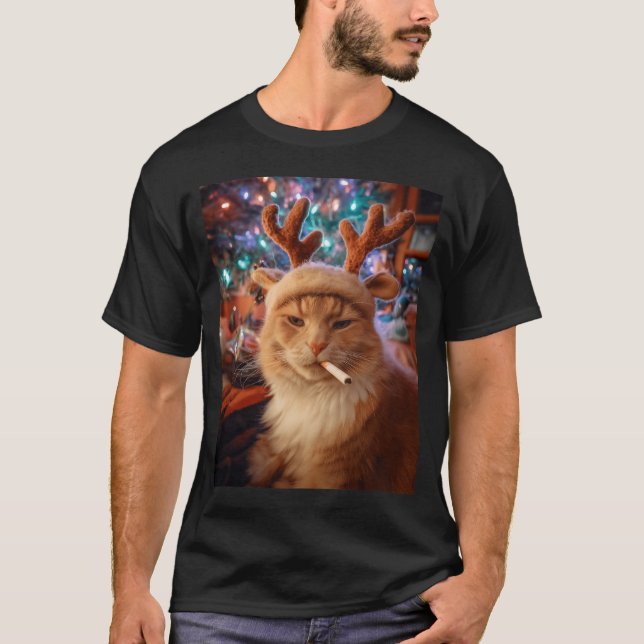 Christmas Cat Smoking Cigarette Meme Gen Z Comfort T-Shirt (Vorderseite)